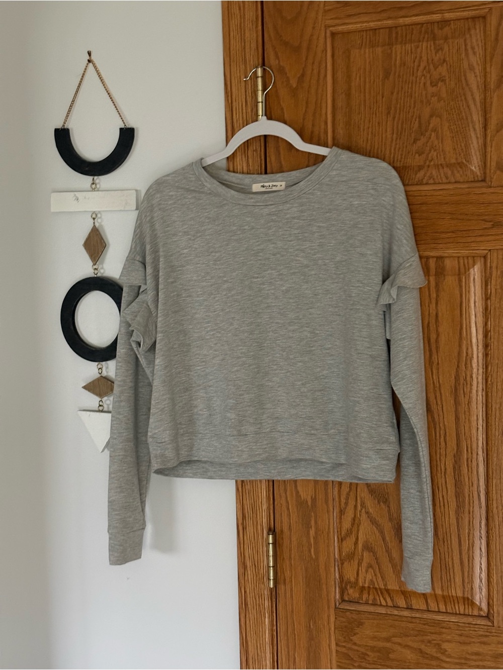 Women's Light Gray Ruffle-Sleeve Sweatshirt - Casual Crewneck
